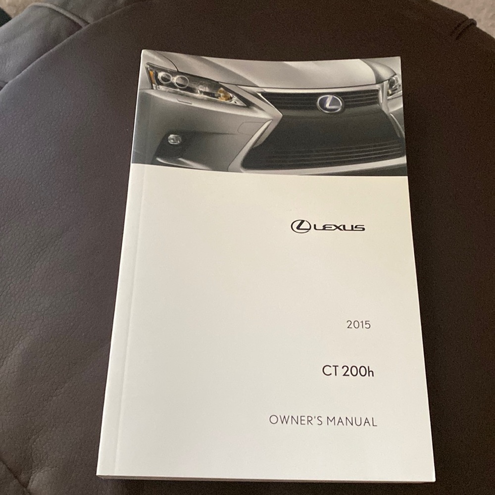 2015 Lexus CT 200h Drivers Manual